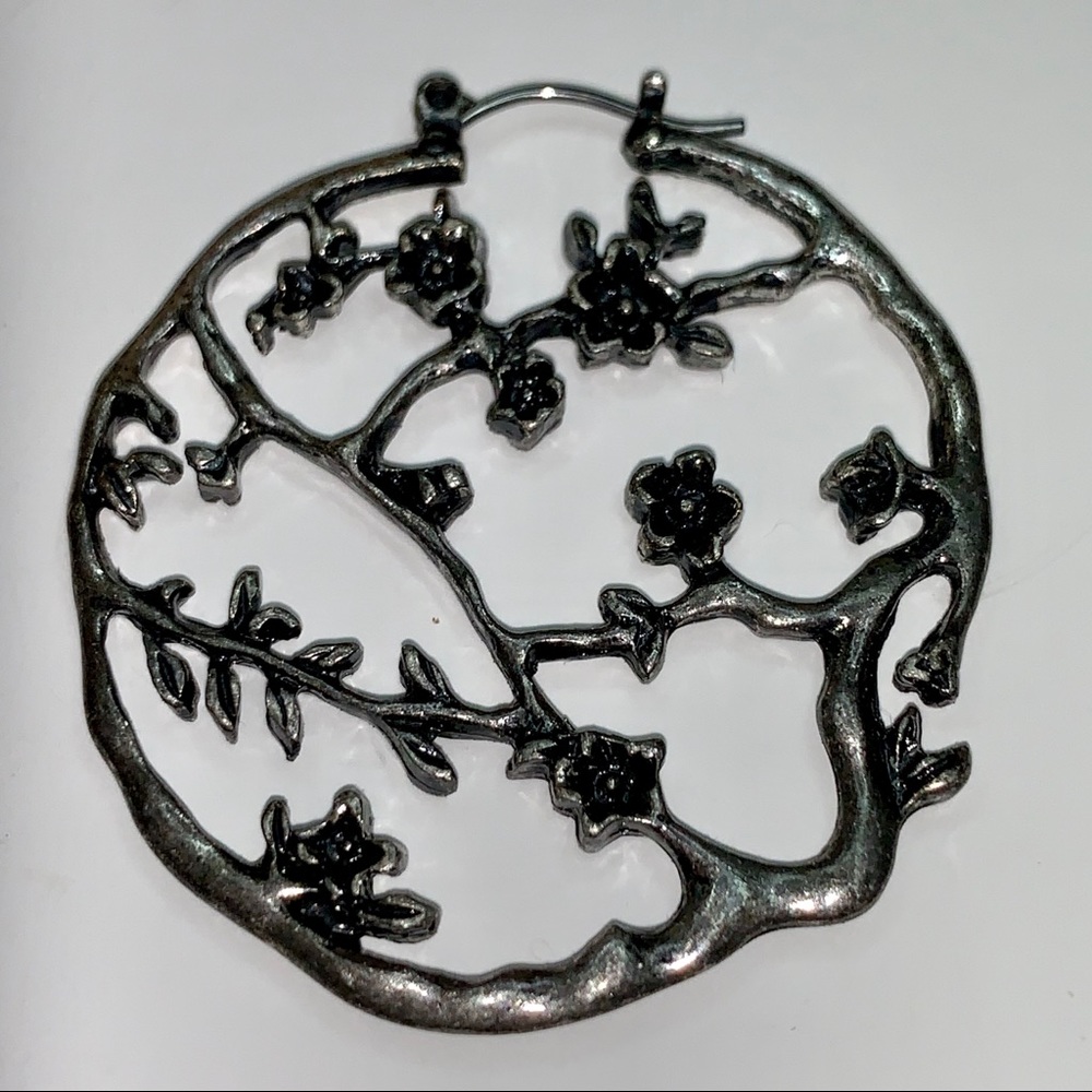 Japanese Cherry tree earrings - Picture 3 of 4